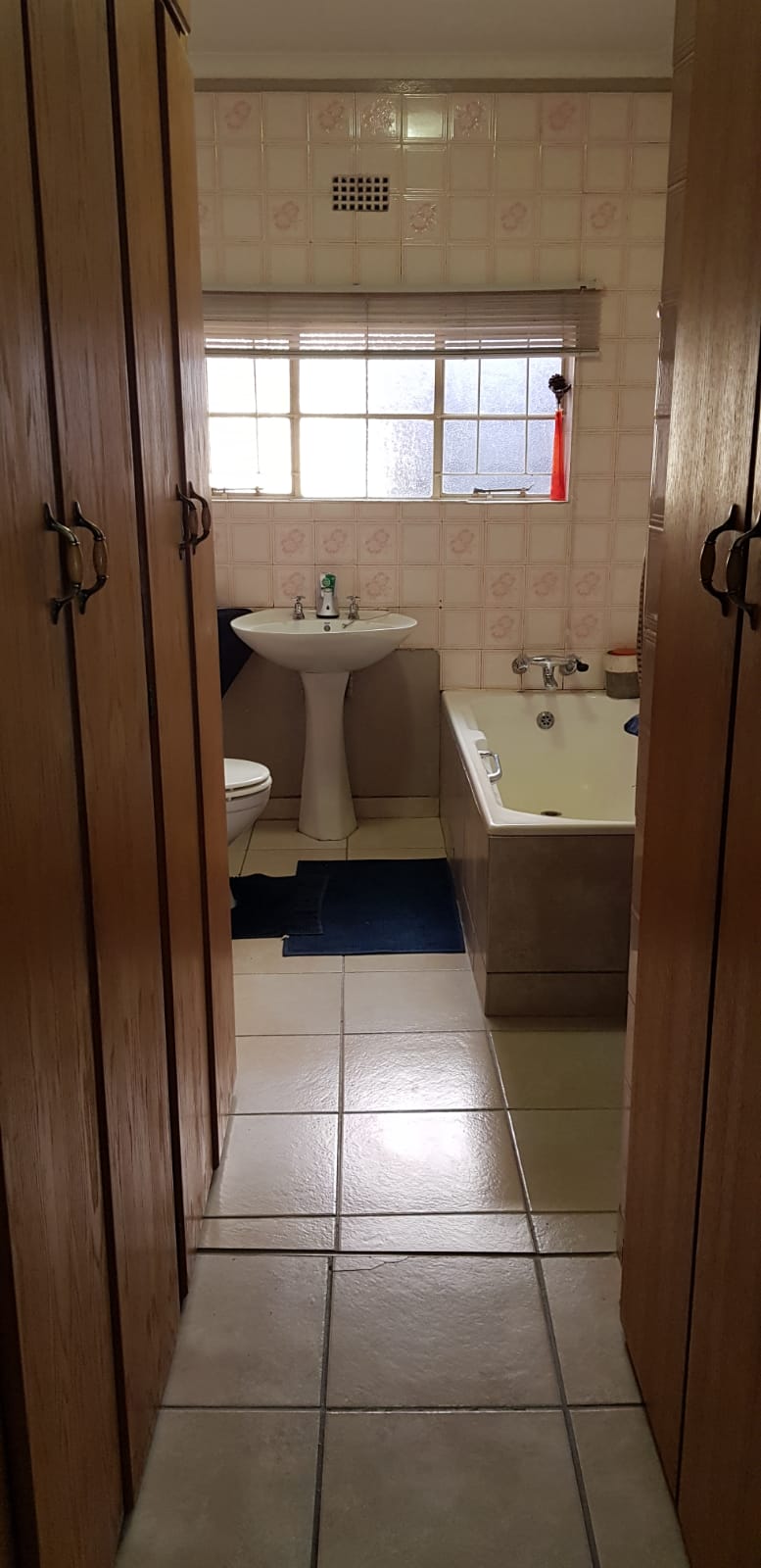 5 Bedroom Property for Sale in Rustenburg Central North West